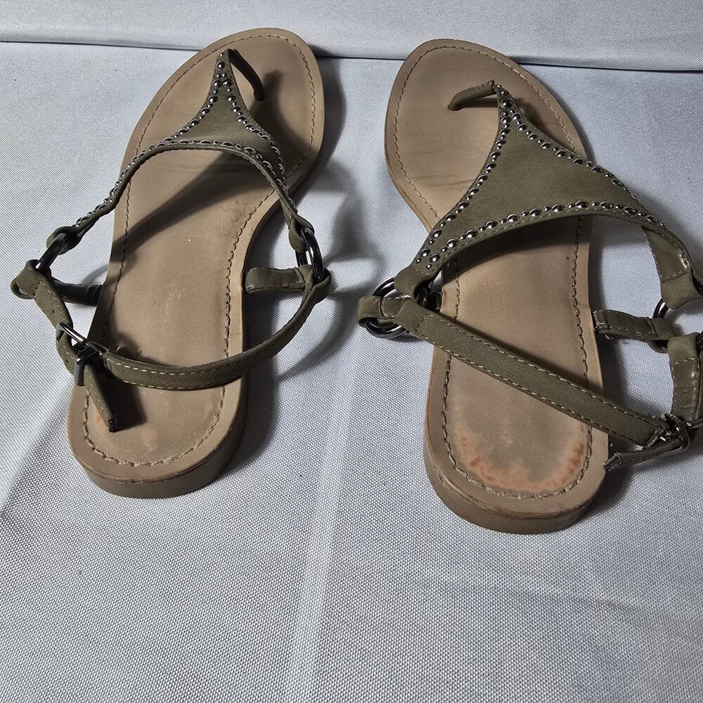 Simply Vera Wang Studded Brown Thong Sandal Womens Size 9 - Picture 4 of 7